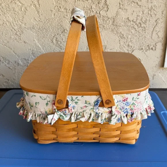 Longaberger Cake Basket and Lid - Picture 1 of 11
